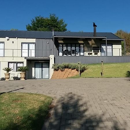 Lola'S Self Catering Accommodation Clarens Exteriör bild